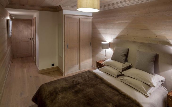Chalet Mistral, Courchevel, Bedroom